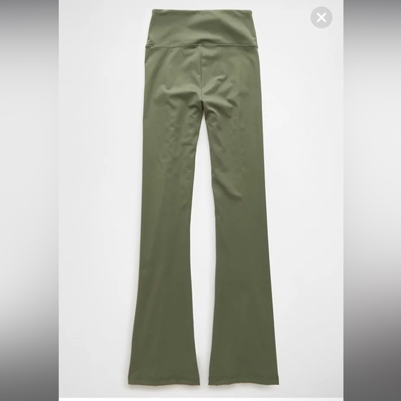 NWT’s American Eagle The Everything High Waisted Flare Legging Medium Olive - Picture 2 of 5